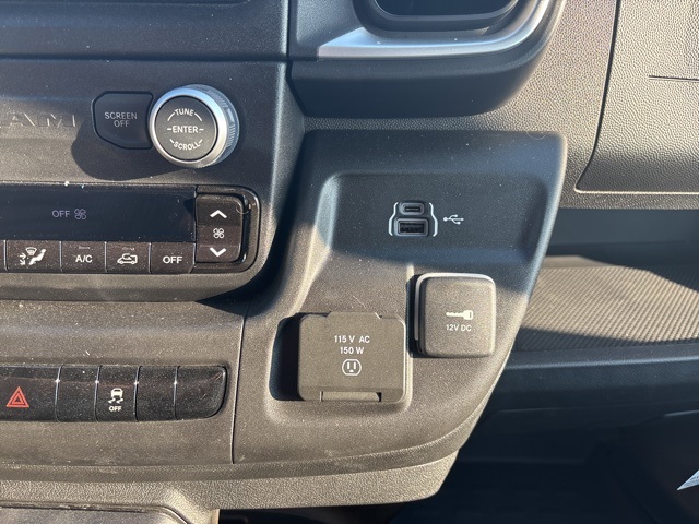 2025 Ram ProMaster 1500 SLT Cargo Van High Roof photo 18