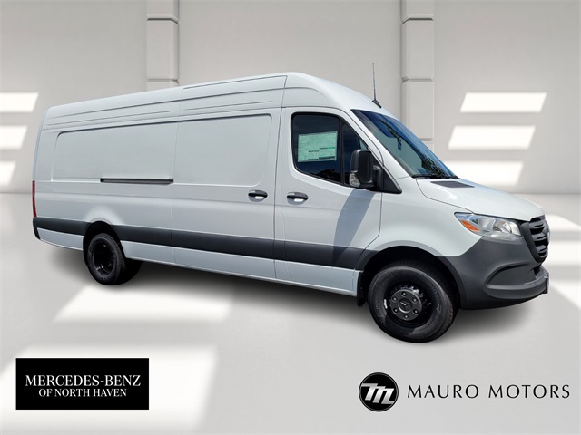 2025 Mercedes-Benz Sprinter Cargo Van Base's photo