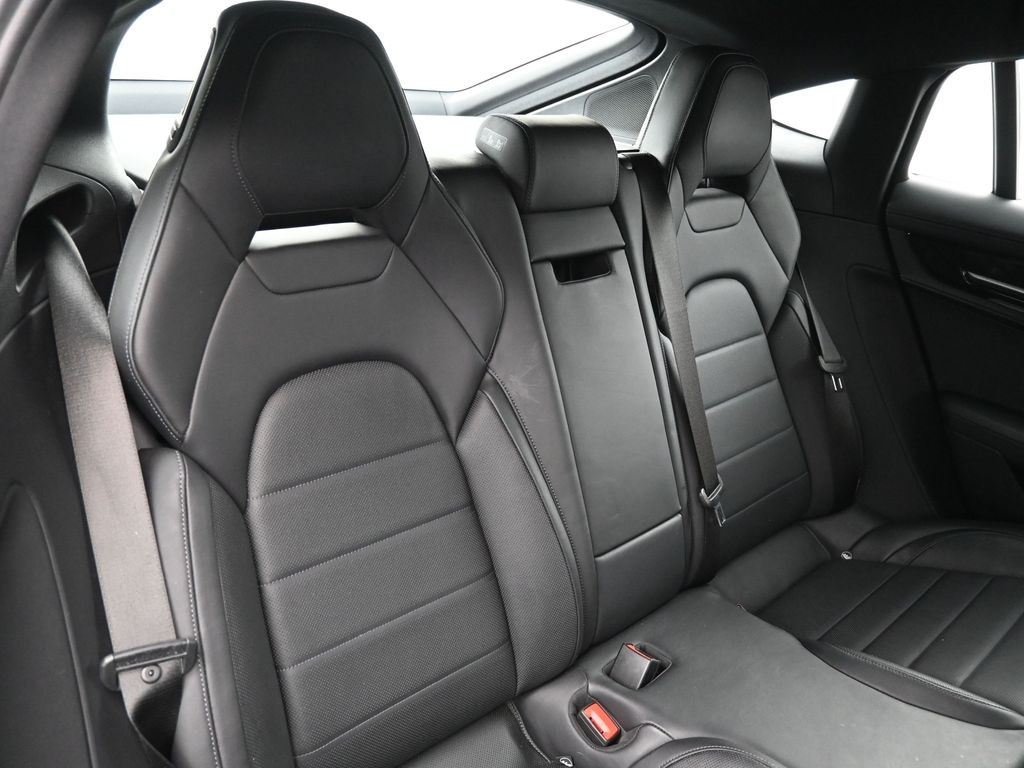 2024 Porsche Panamera Base photo 10