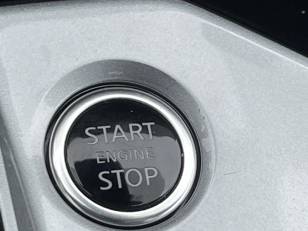 2024 Nissan Altima 2.5 SR photo 17