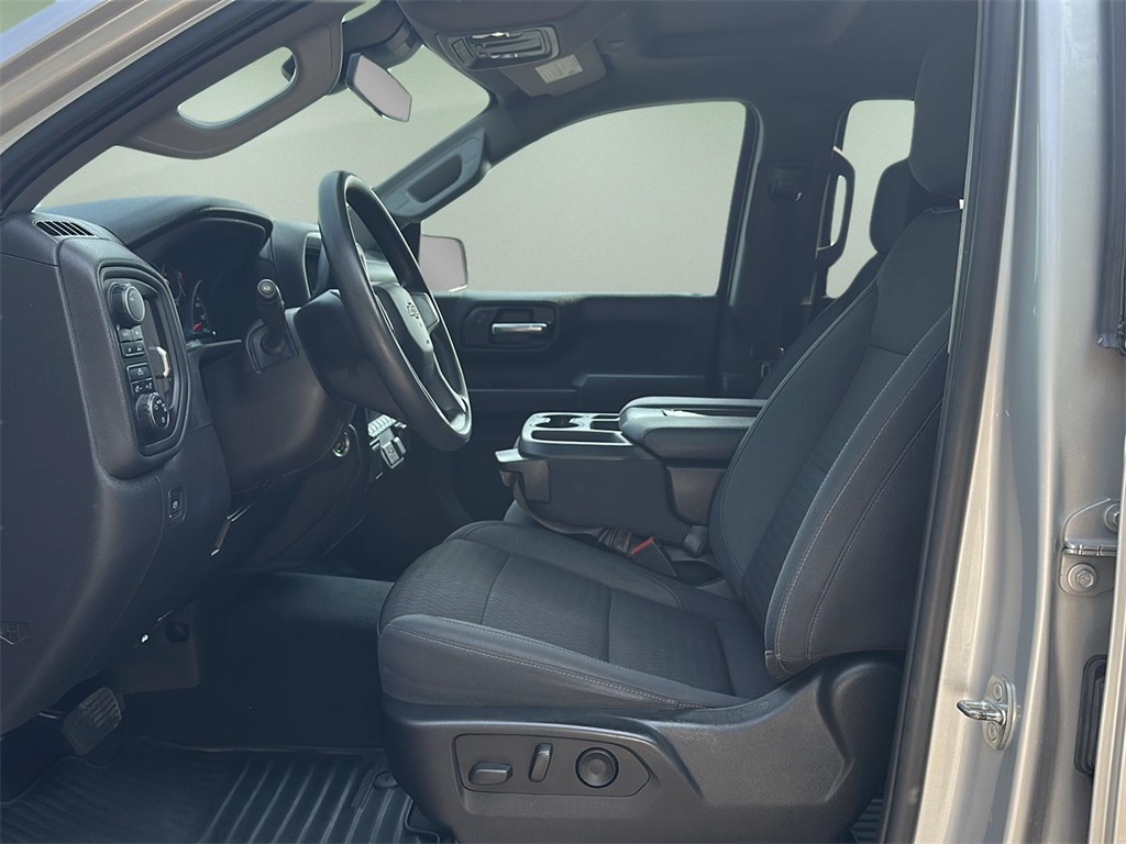 2022 Chevrolet Silverado 1500 Custom photo 10