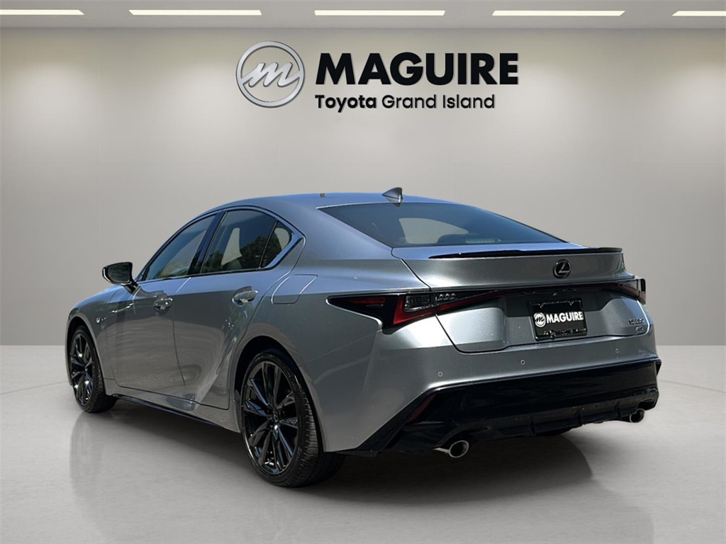 2022 Lexus IS 350 F SPORT photo 4
