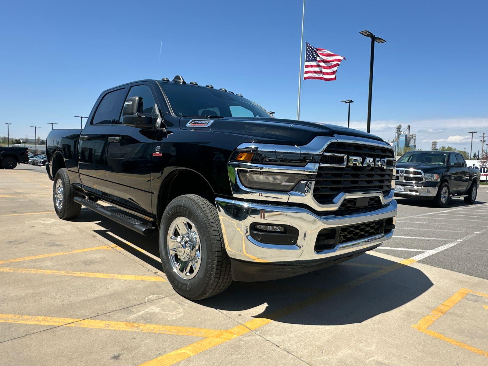 2025 Ram 2500 Tradesman photo 5