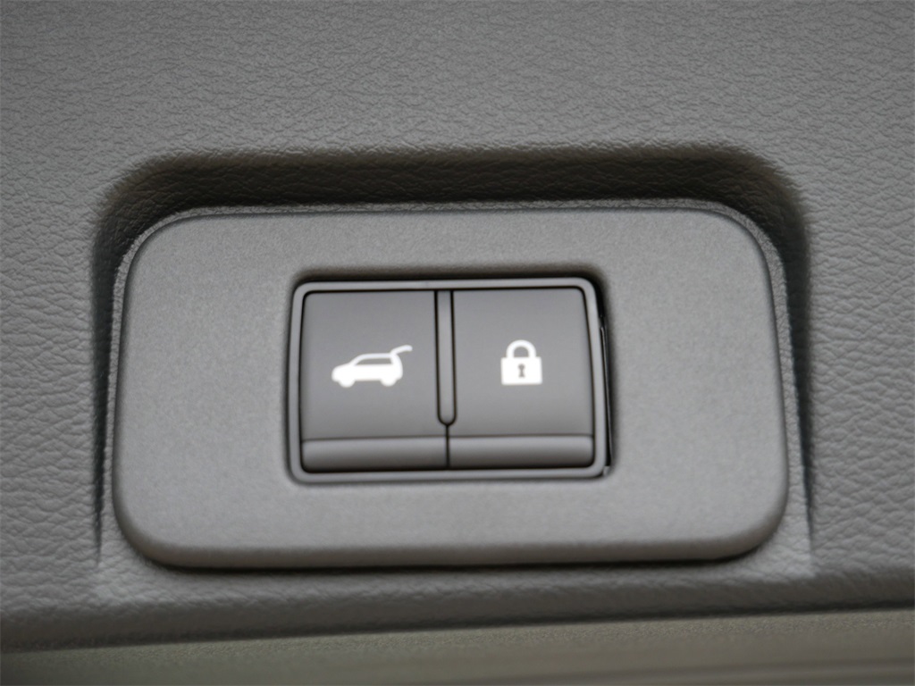 2025 Nissan Rogue SL photo 6