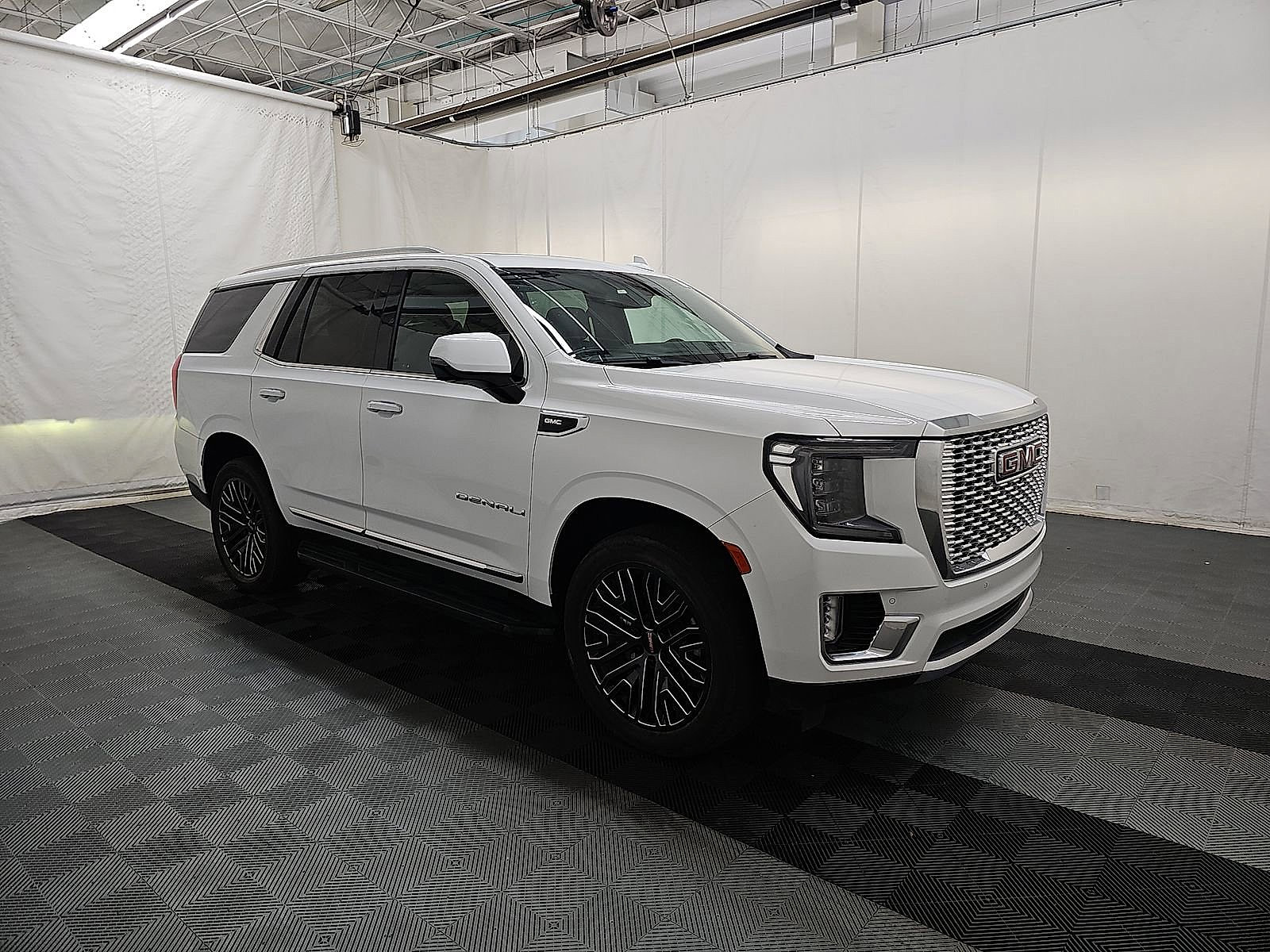 2021 Gmc Yukon Denali photo 2