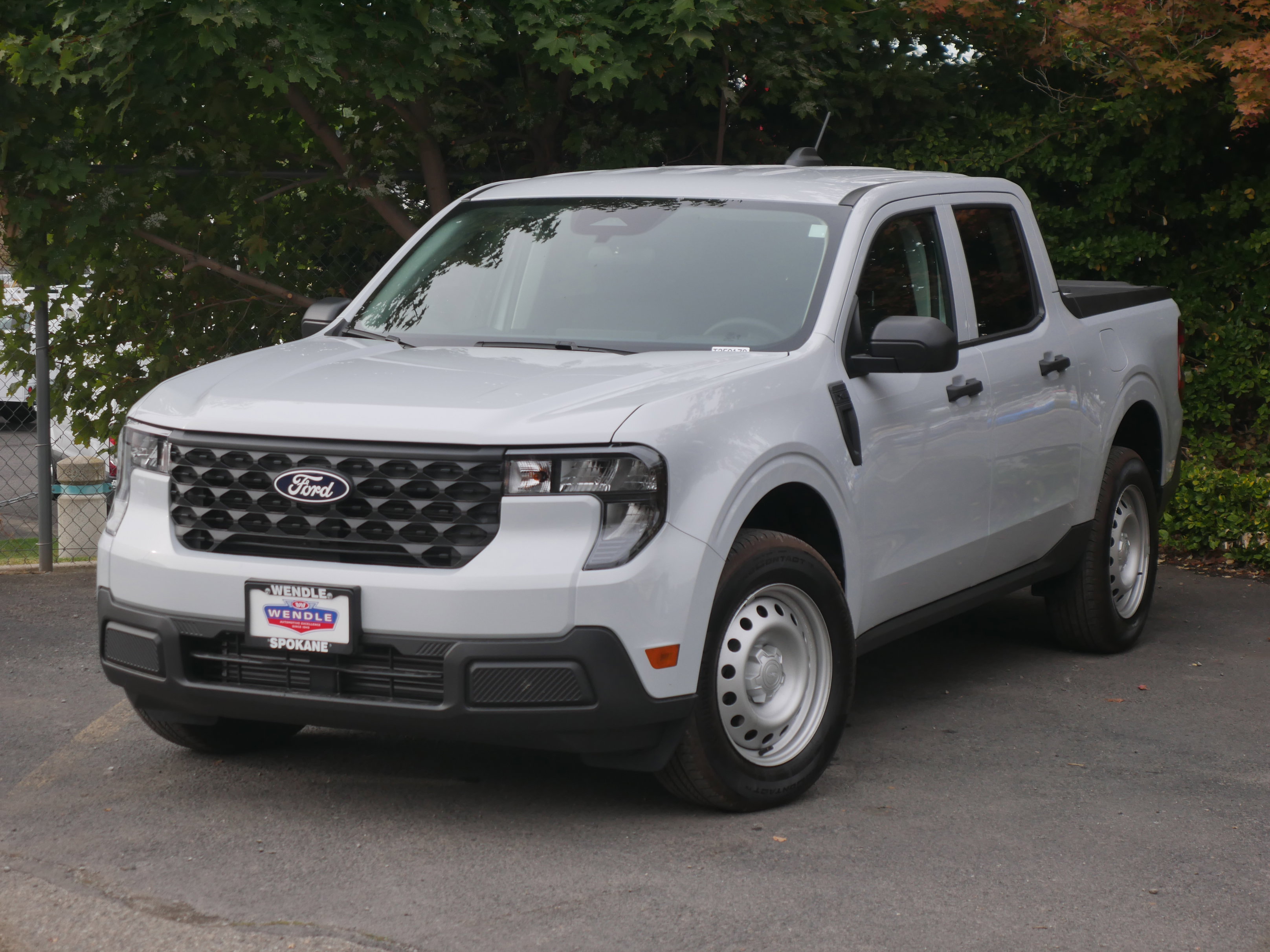 2025 Ford Maverick XL photo 2