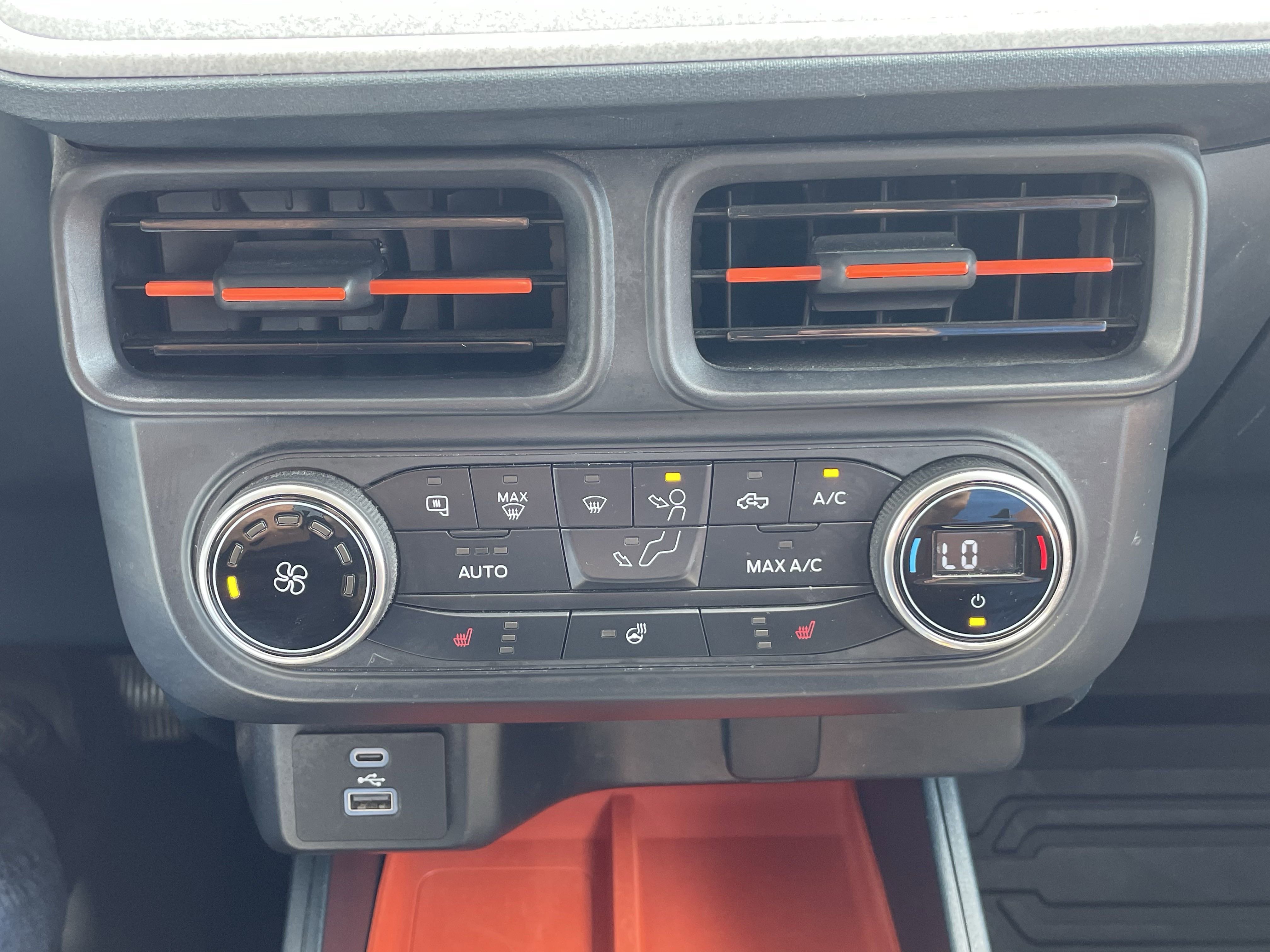2022 Ford Maverick XLT photo 13