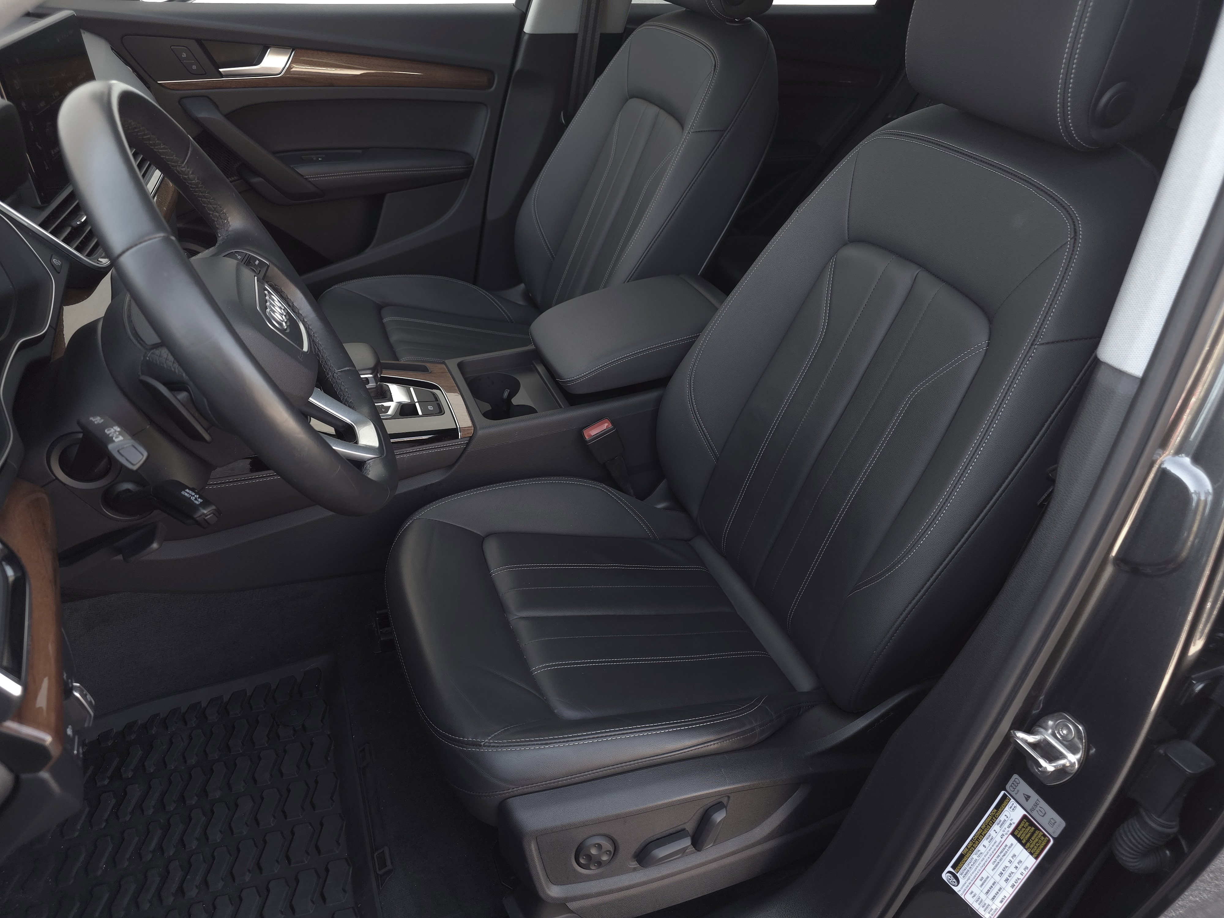 2023 Audi Q5 S line Premium Plus photo 3