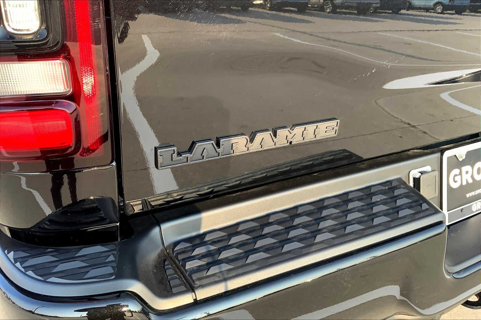 2024 Ram 3500 Laramie photo 28