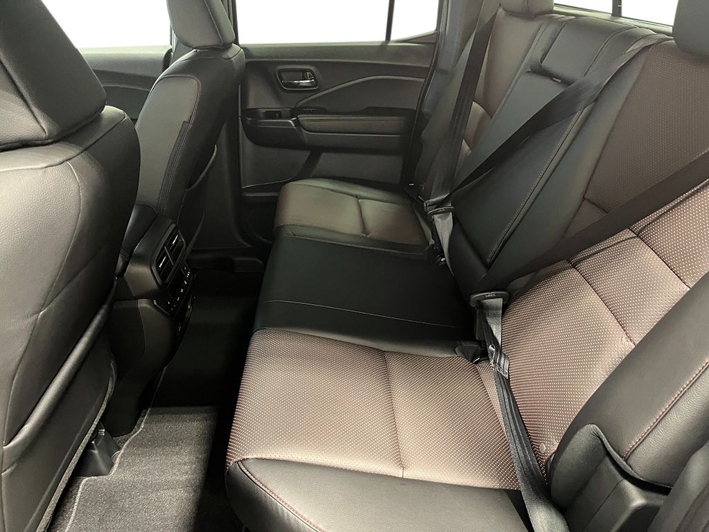 2025 Honda Ridgeline Black Edition photo 23