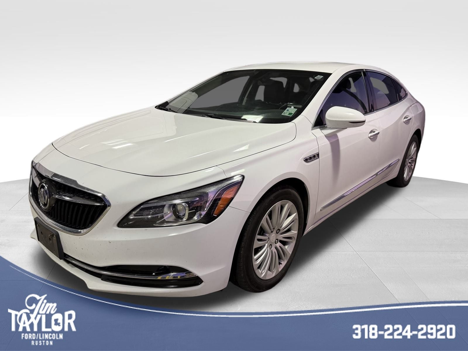 2018 Buick LaCrosse Essence's photo