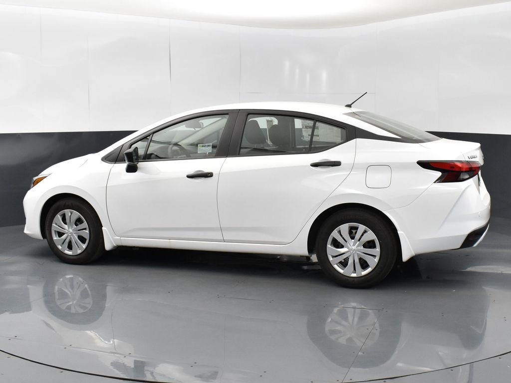 2025 Nissan Versa 1.6 S photo 4