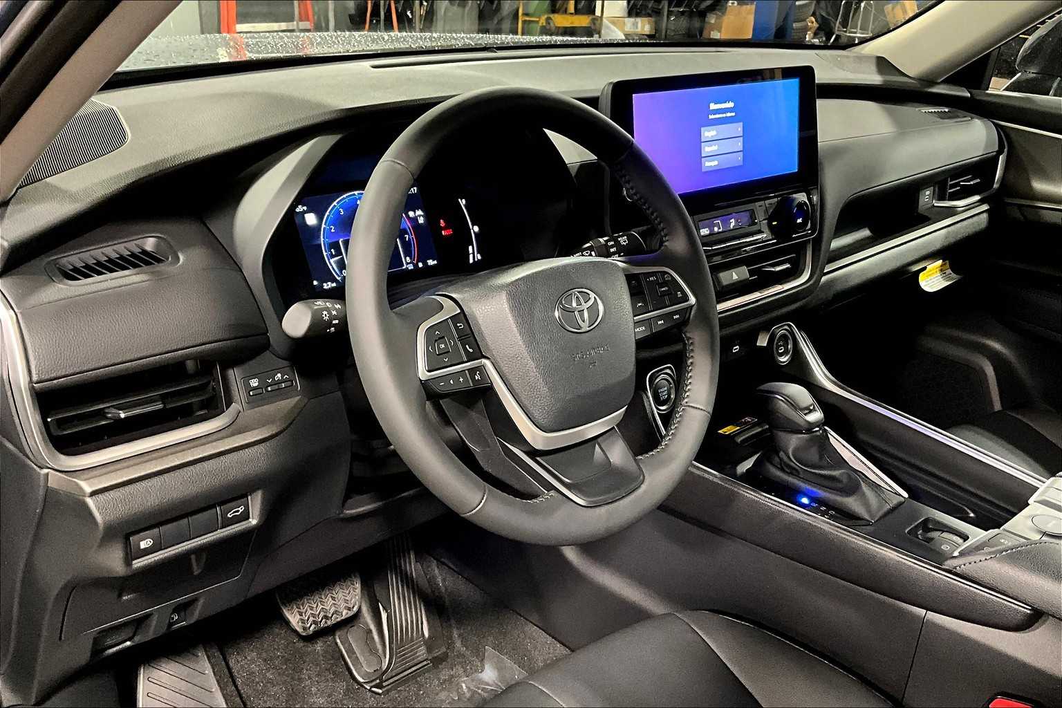 2025 Toyota Grand Highlander XLE photo 7
