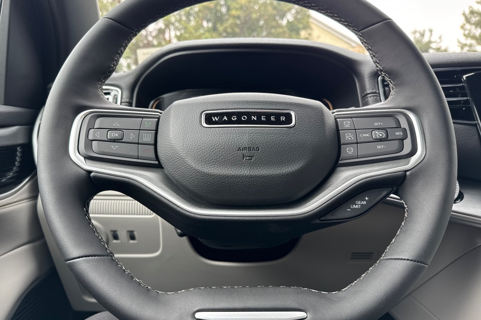 2025 Jeep Wagoneer Base photo 20