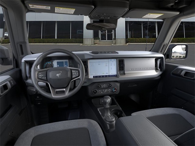 2025 Ford Bronco Base photo 8