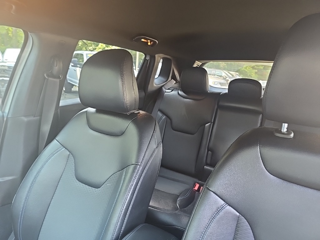 2024 Jeep Compass Latitude photo 19