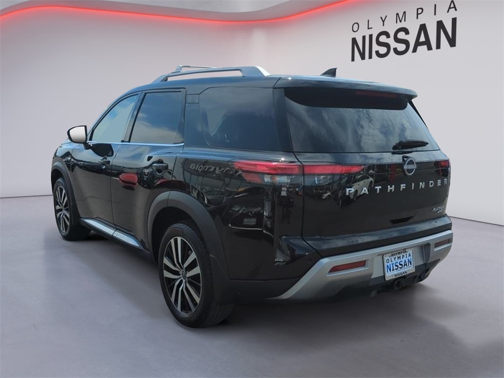 2024 Nissan Pathfinder Platinum photo 6