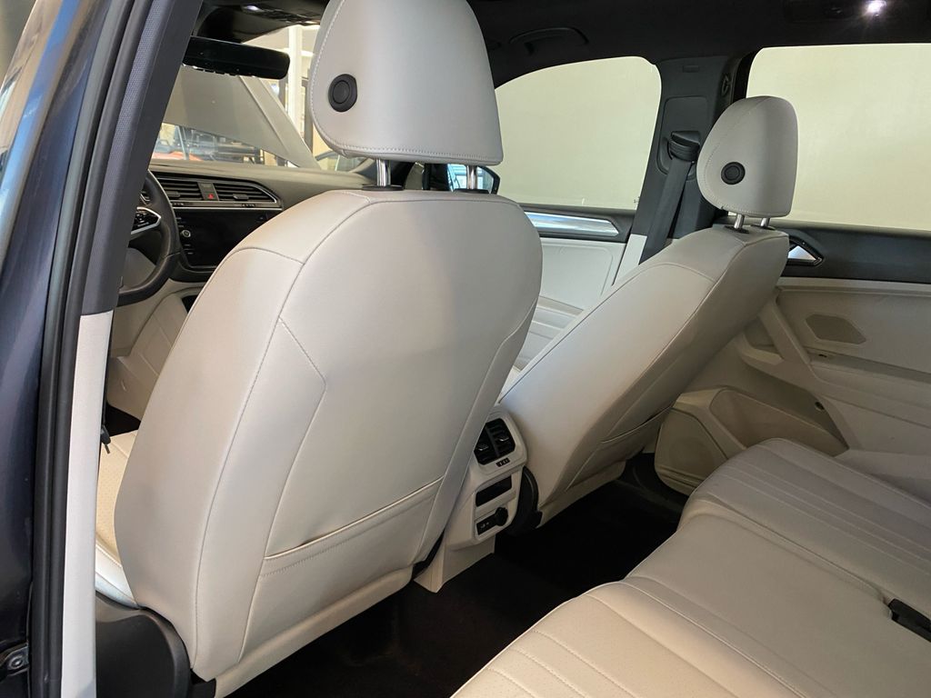 2024 Volkswagen Tiguan SE R-Line Black photo 16