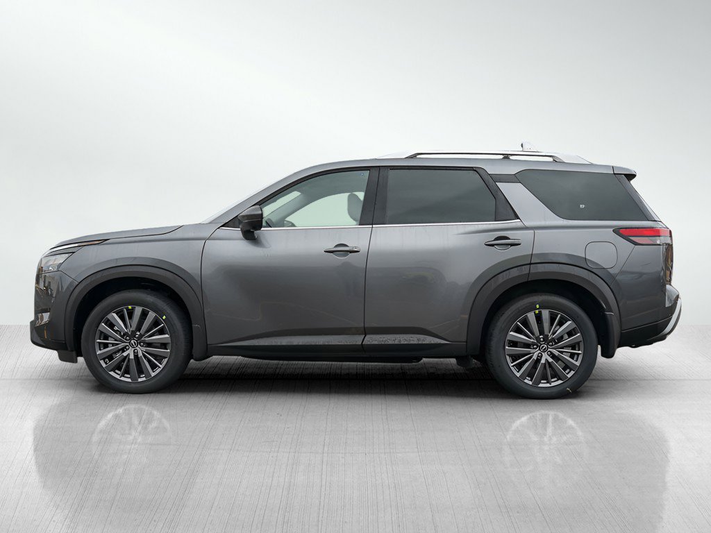 2025 Nissan Pathfinder SL photo 3