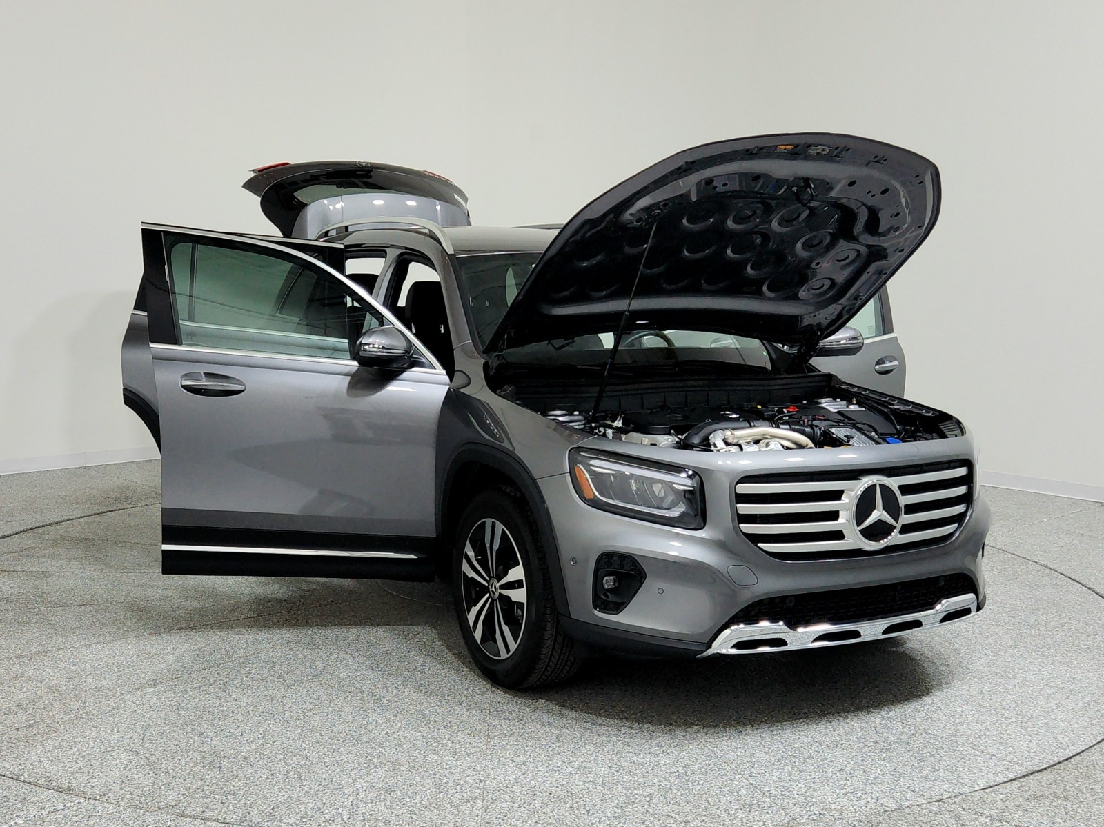 2025 Mercedes Benz GLB 250 photo 14