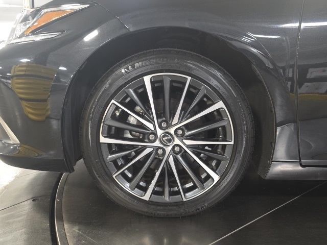 2022 Lexus ES 350 photo 24