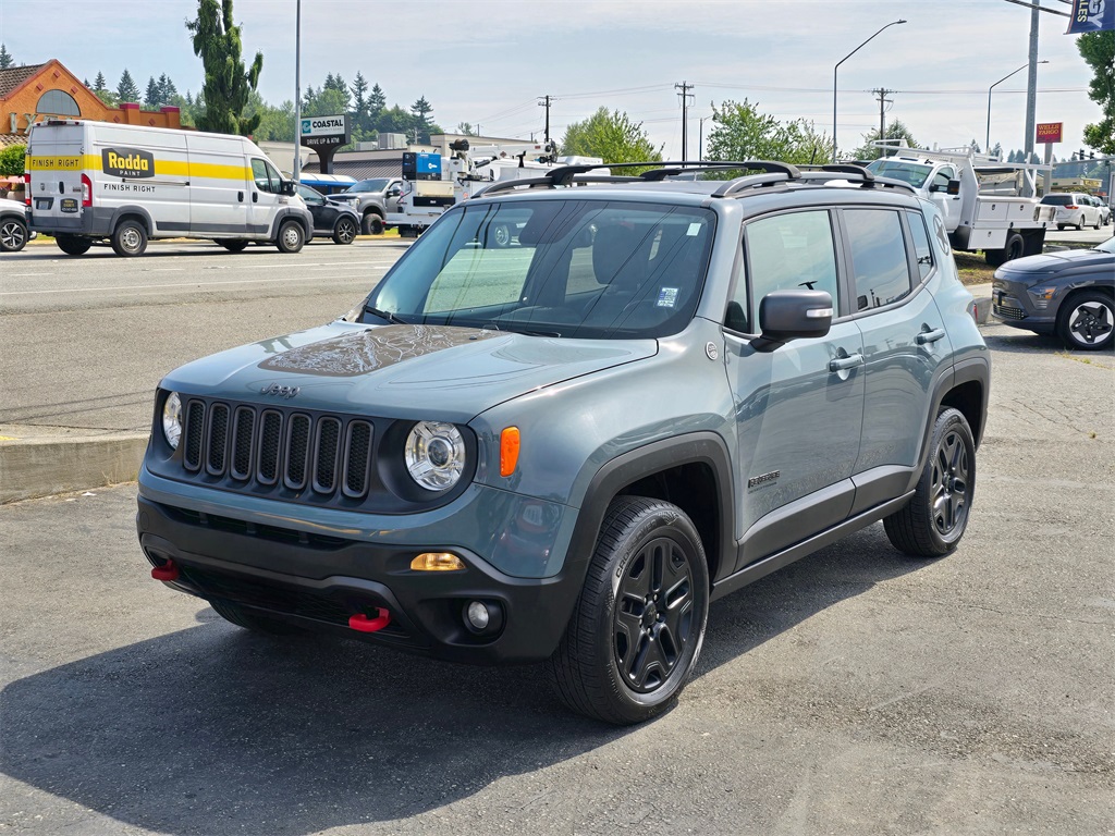2017 Jeep Renegade Trailhawk photo 2