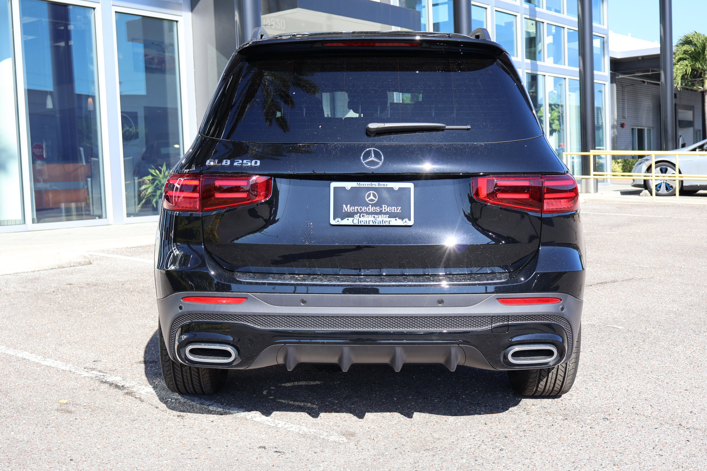 2025 Mercedes Benz GLB 250 photo 4