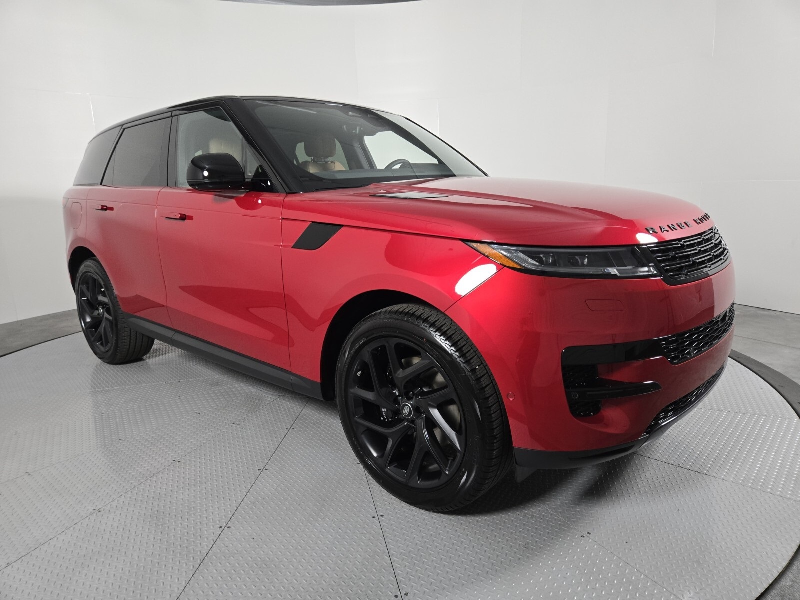 2025 Land Rover Range Rover Sport SE photo 2