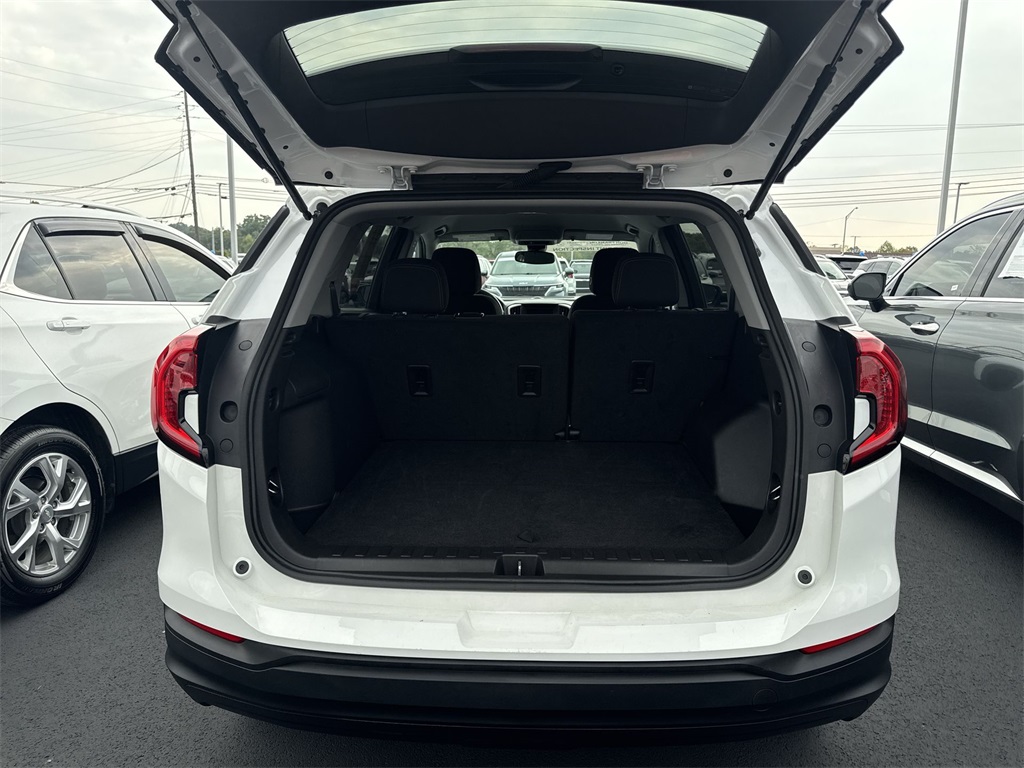 2024 Gmc Terrain SLE photo 26