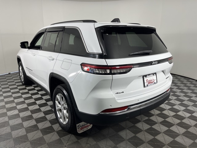 2023 Jeep Grand Cherokee Limited photo 3