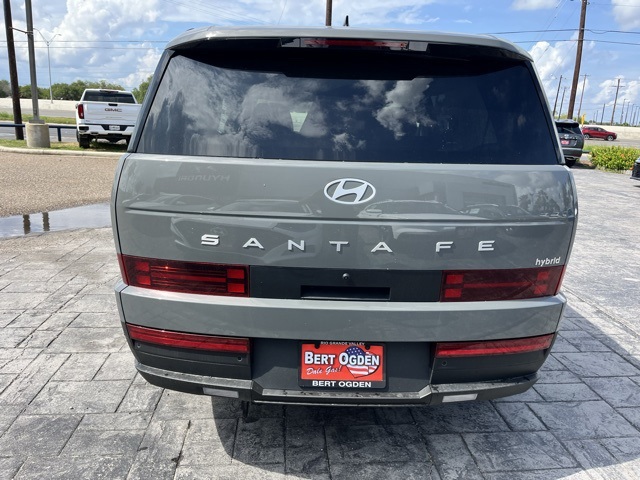 2026 Hyundai Santa Fe SE photo 3