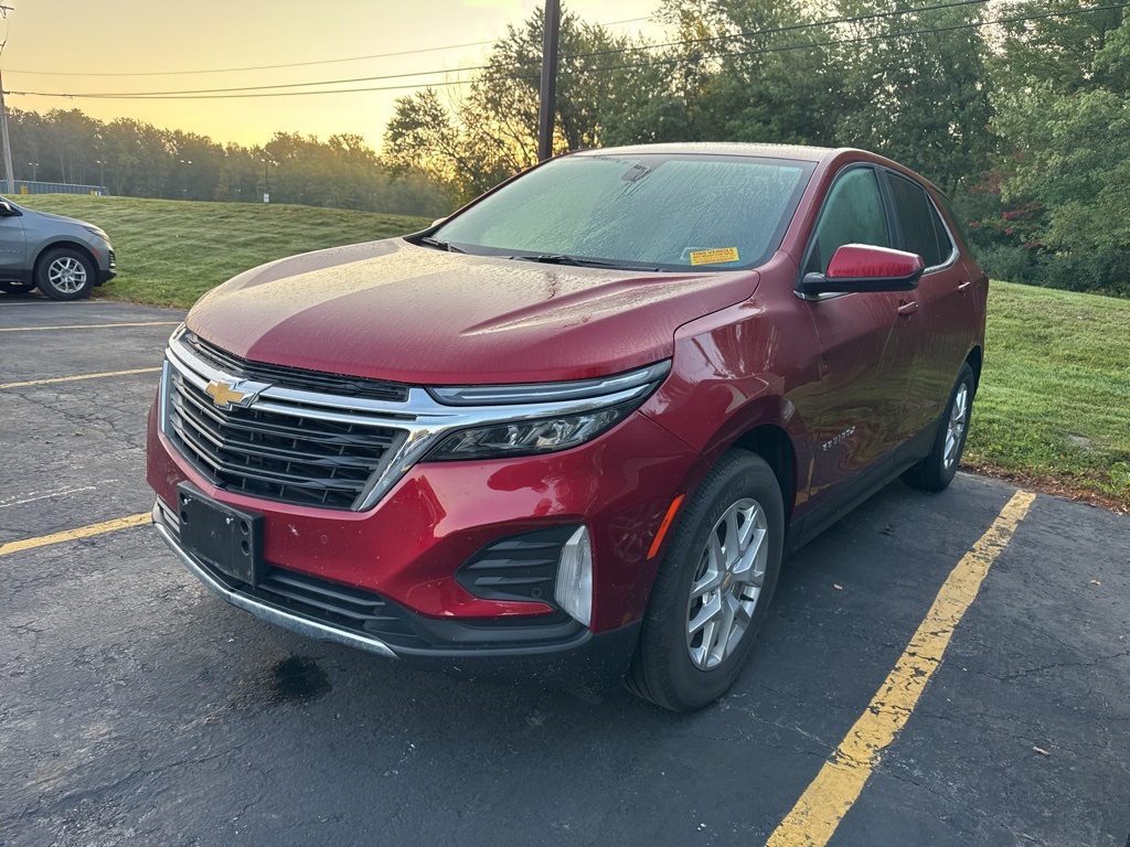 2023 Chevrolet Equinox LT photo 3