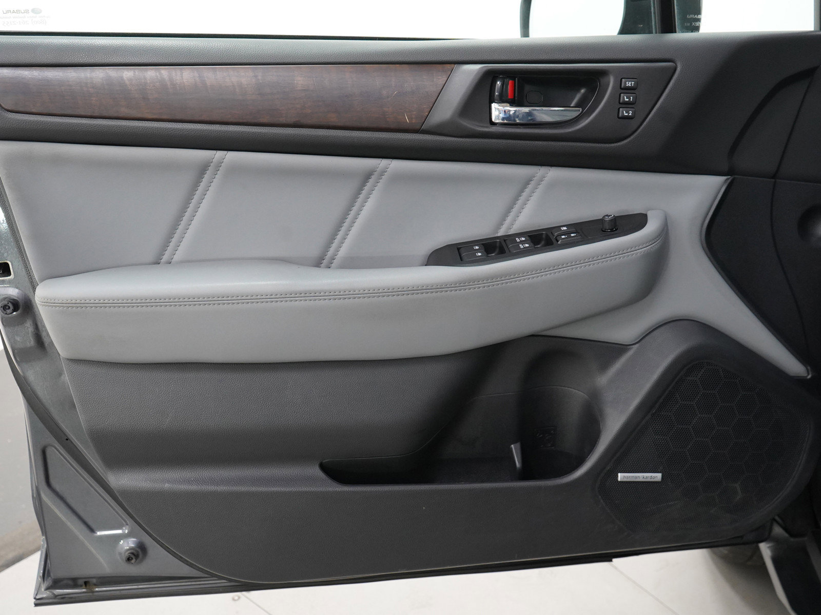 2019 Subaru Outback Limited photo 4