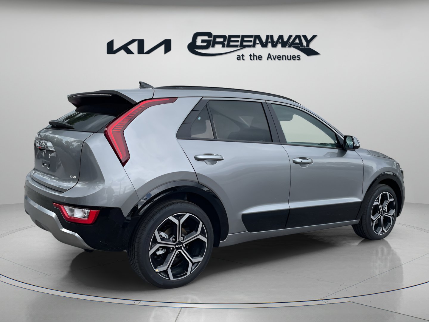 2025 Kia Niro EX Touring photo 4