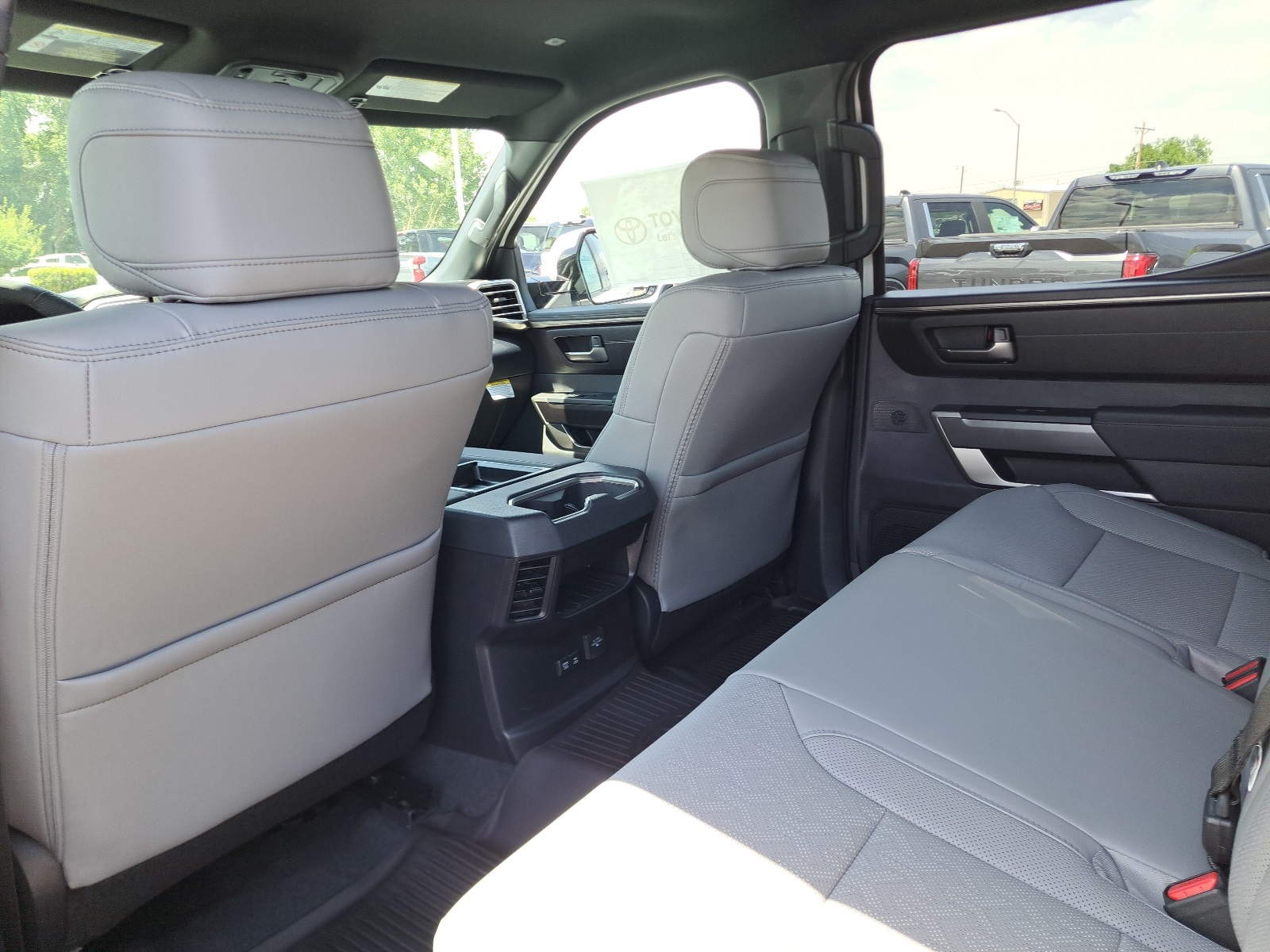 2025 Toyota Tundra SR5 CrewMax photo 21