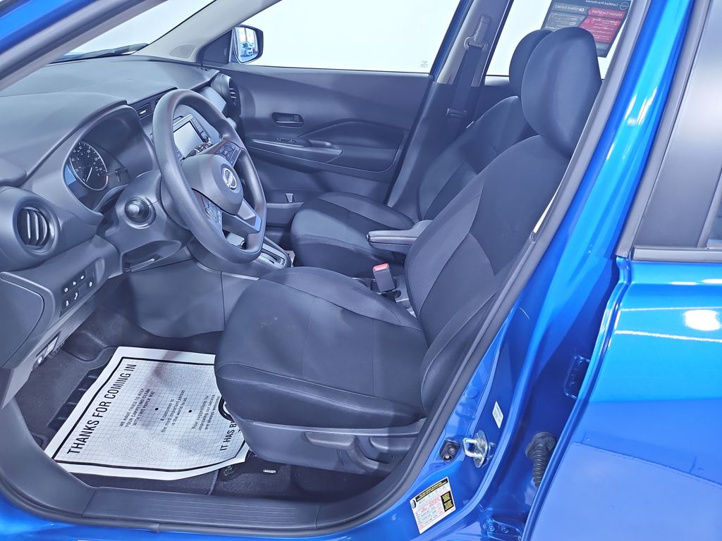 2024 Nissan Kicks S photo 9