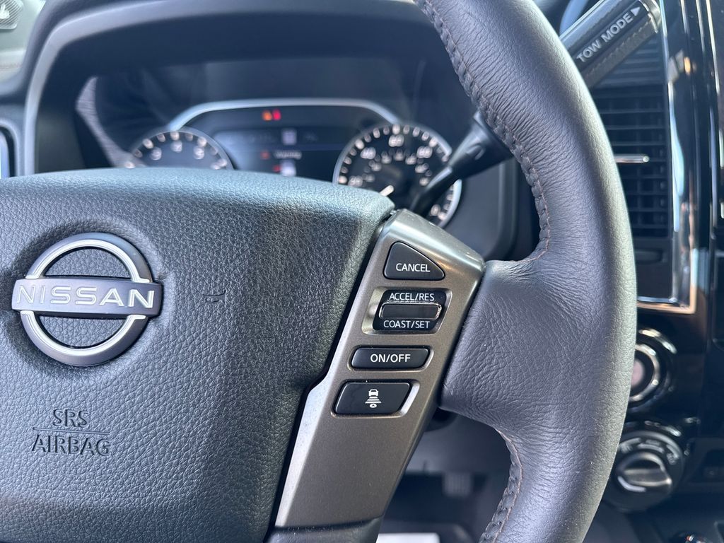 2024 Nissan Titan Platinum Reserve photo 16