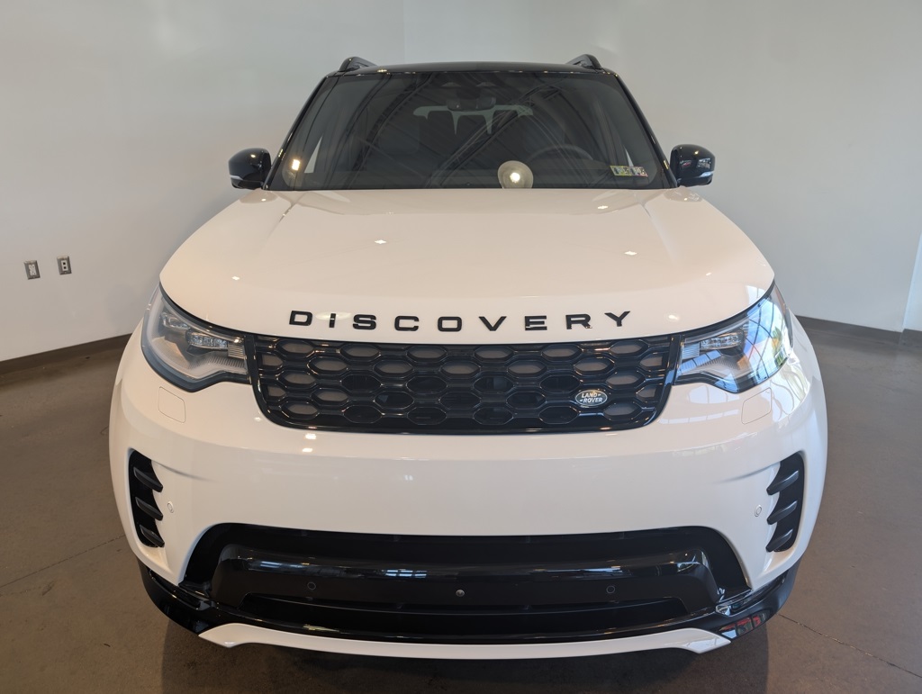 2025 Land Rover Discovery SE photo 2