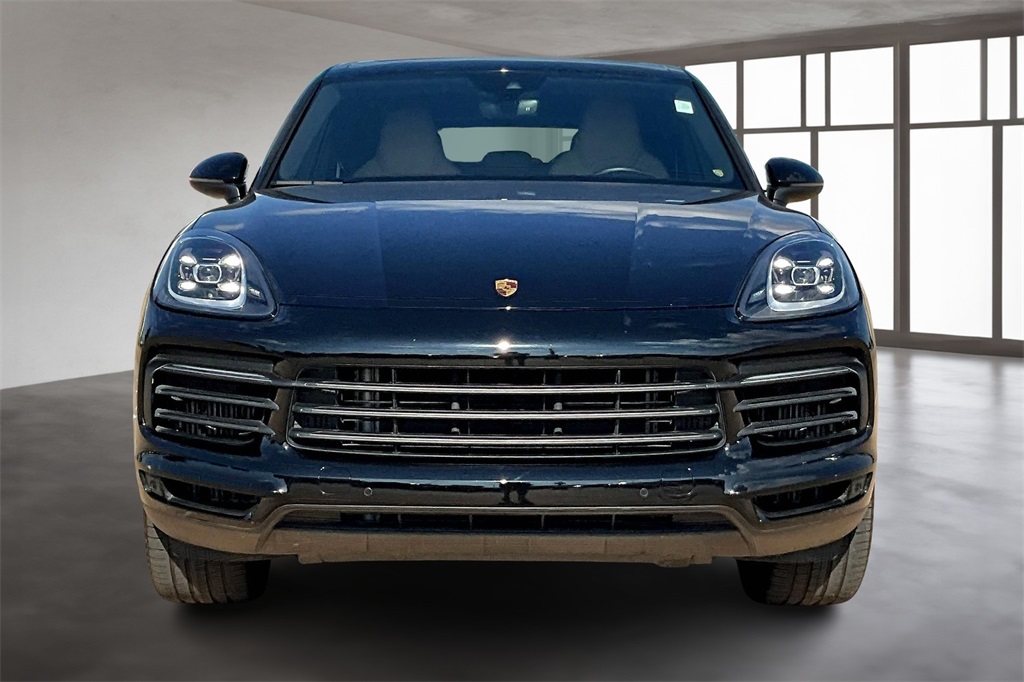 2023 Porsche Cayenne Platinum Edition photo 2