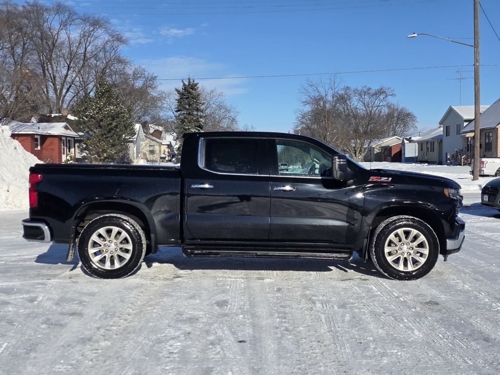 2022 Chevrolet Silverado LTZ's photo