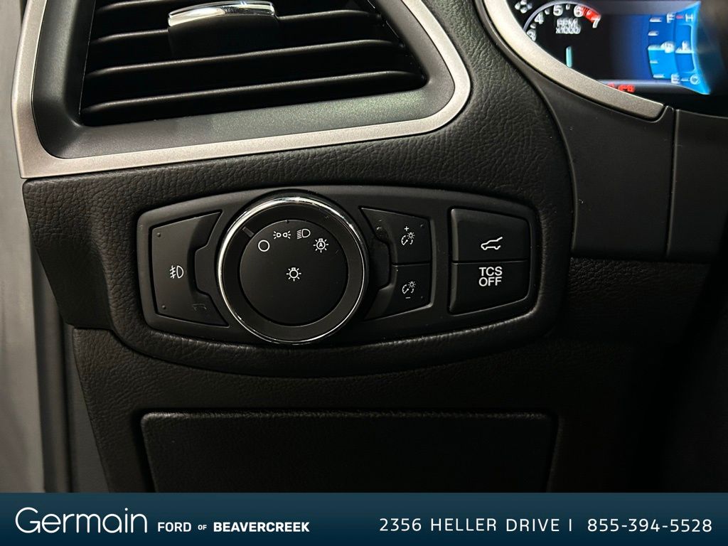 2021 Ford Edge ST photo 24