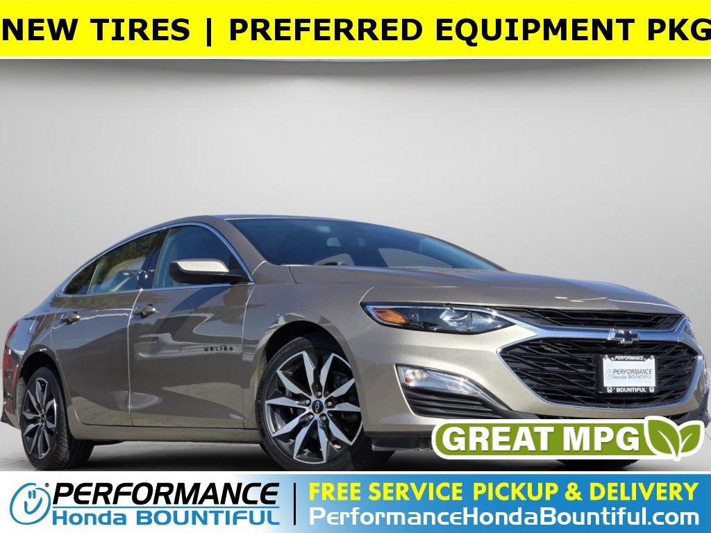 2022 Chevrolet Malibu RS photo 2