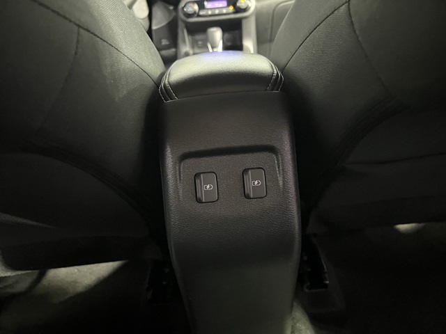 2022 Nissan Kicks SV photo 6