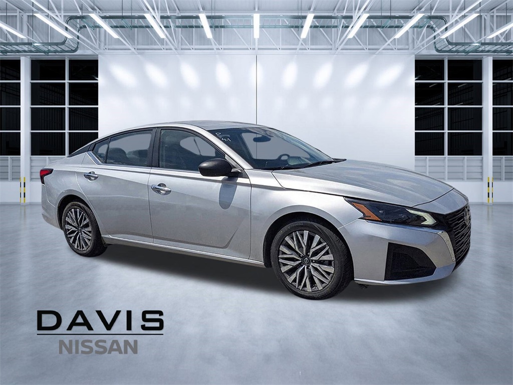 2024 Nissan Altima SV