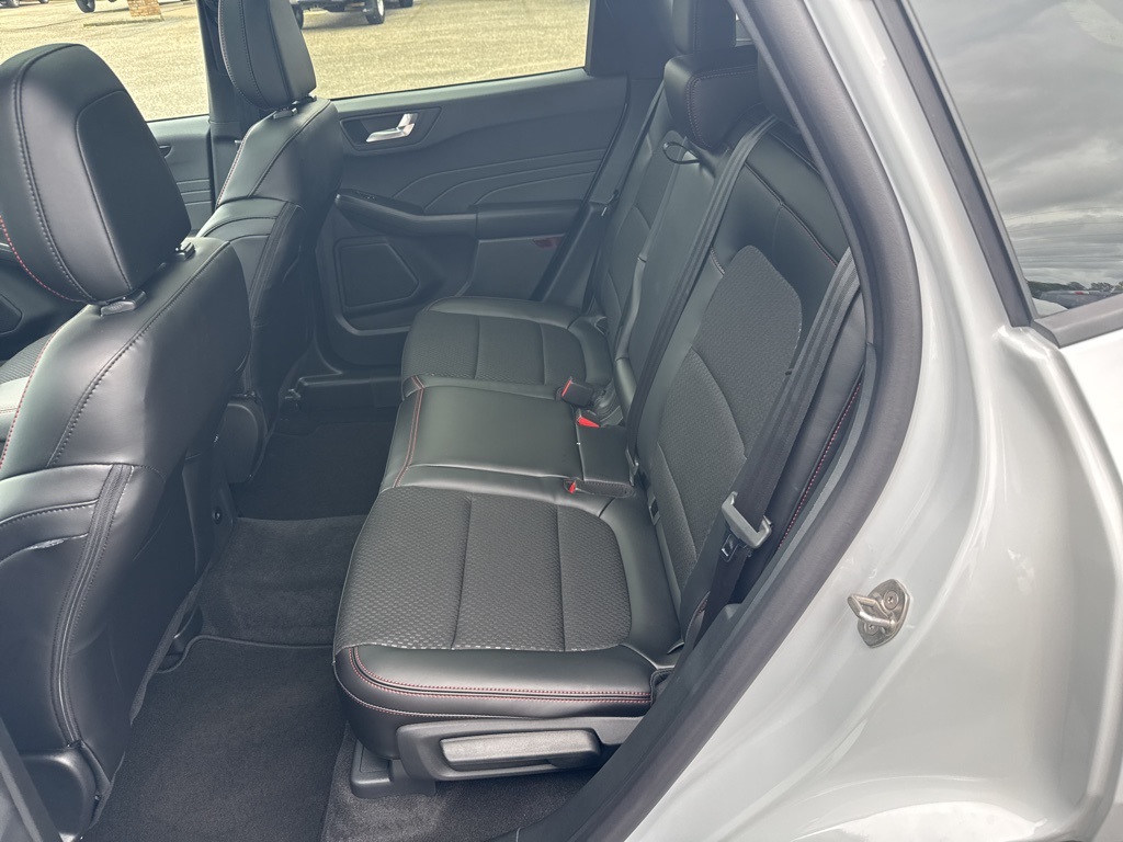 2025 Ford Escape ST-Line photo 35
