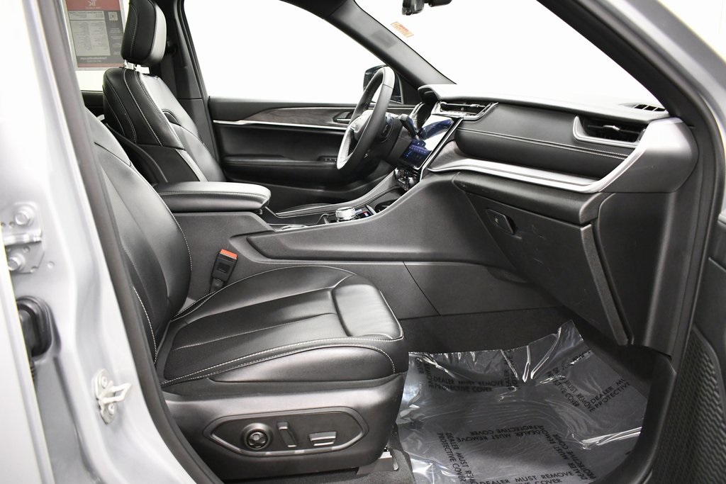 2024 Jeep Grand Cherokee Limited photo 17