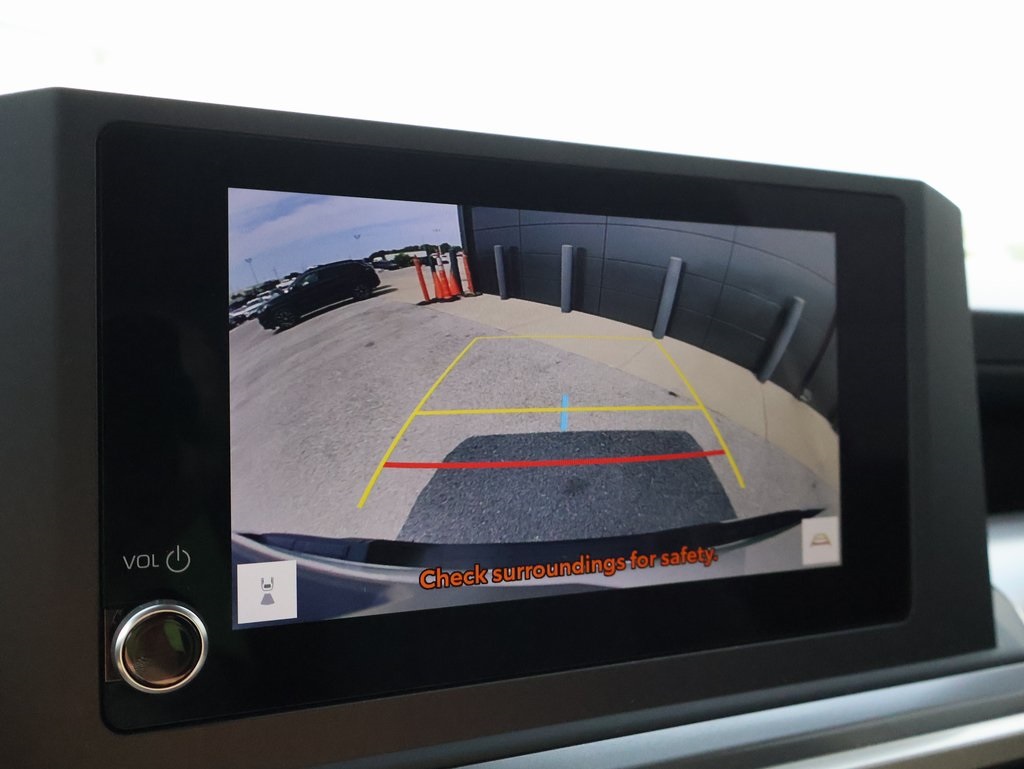 2025 Toyota Tacoma TRD Off-Road photo 31