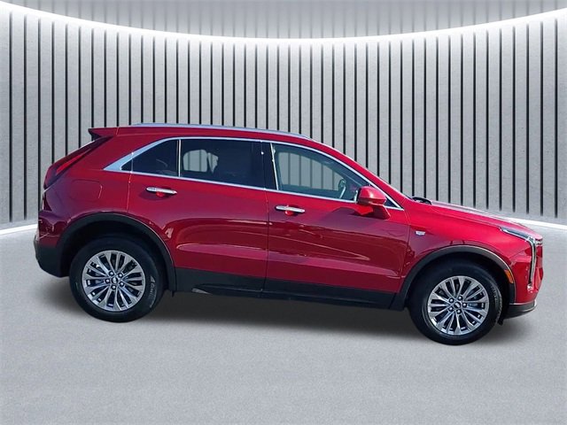 2024 Cadillac XT4 Premium Luxury photo 2
