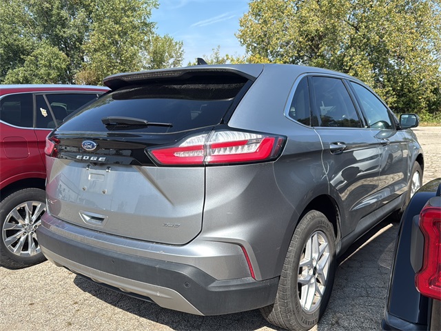 2023 Ford Edge SEL photo 4