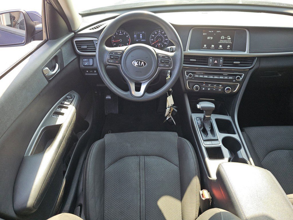 2018 Kia Optima LX photo 4